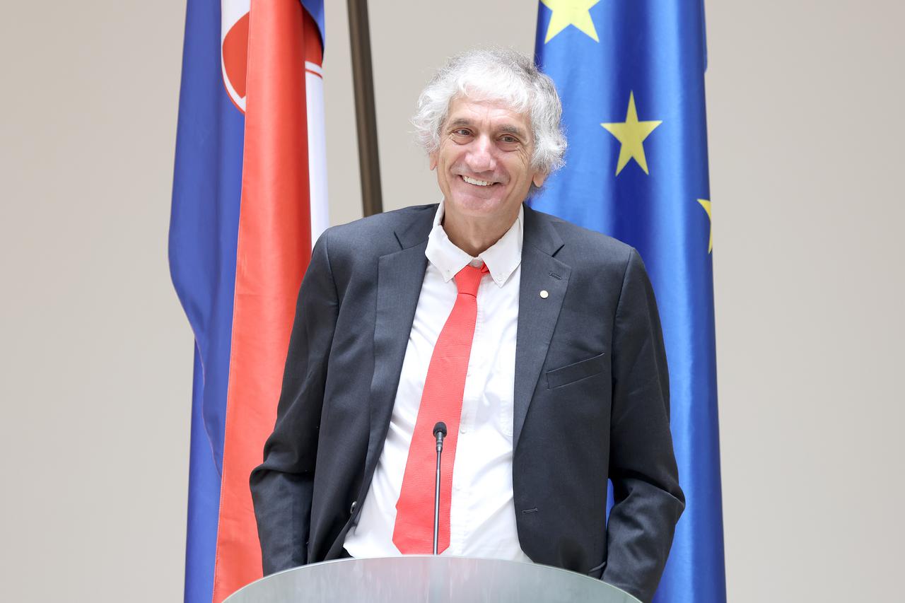 Zagreb: John M. Martinis u MVEP održao predavanje „Od Komiže do kvantnog doba“