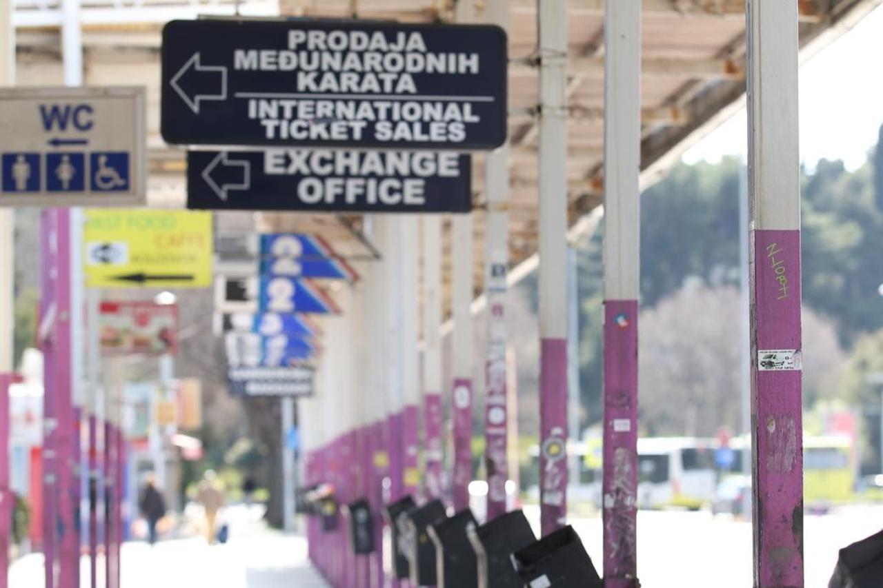 Split: Sve je prazno na autobusnom kolodvoru nakon ukidanja međugradskih linija