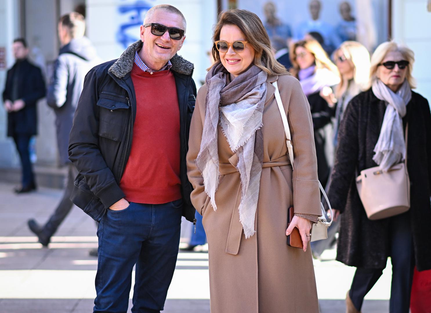 Operna diva i glumica Sandra Bagarić u šetnji je bila sa suprugom Darkom Domitrovićem.