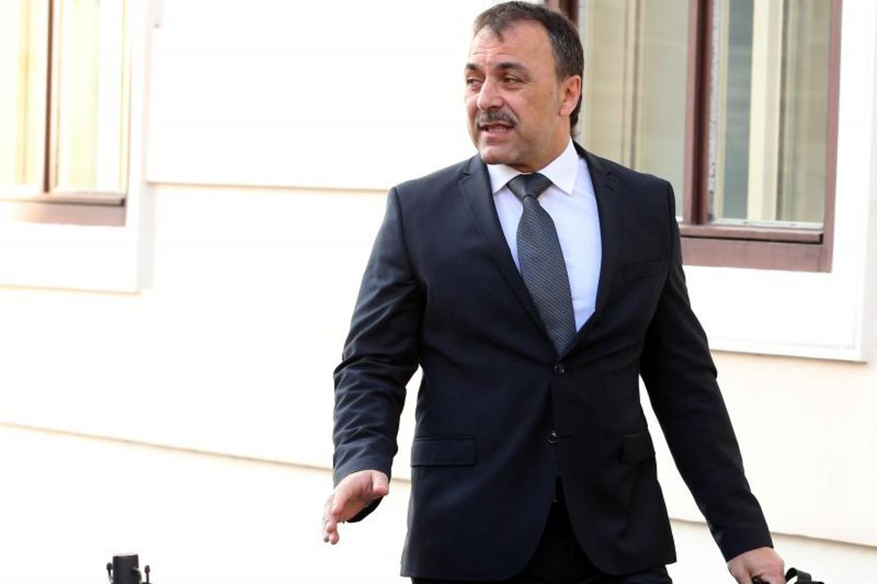 Vlaho Orepić 