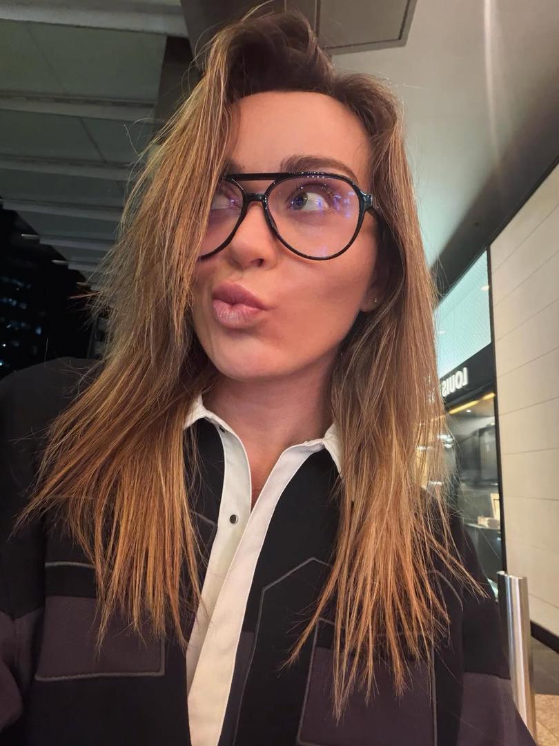 Njezina objava nije prošla nezapaženo u teniskom svijetu, a među prvima su reagirale njezine kolegice. Američka tenisačica Coco Gauff komentirala je objavu emotikonima vatre, dok je Eva Lys dodala: "Upravo smo blagoslovljeni."