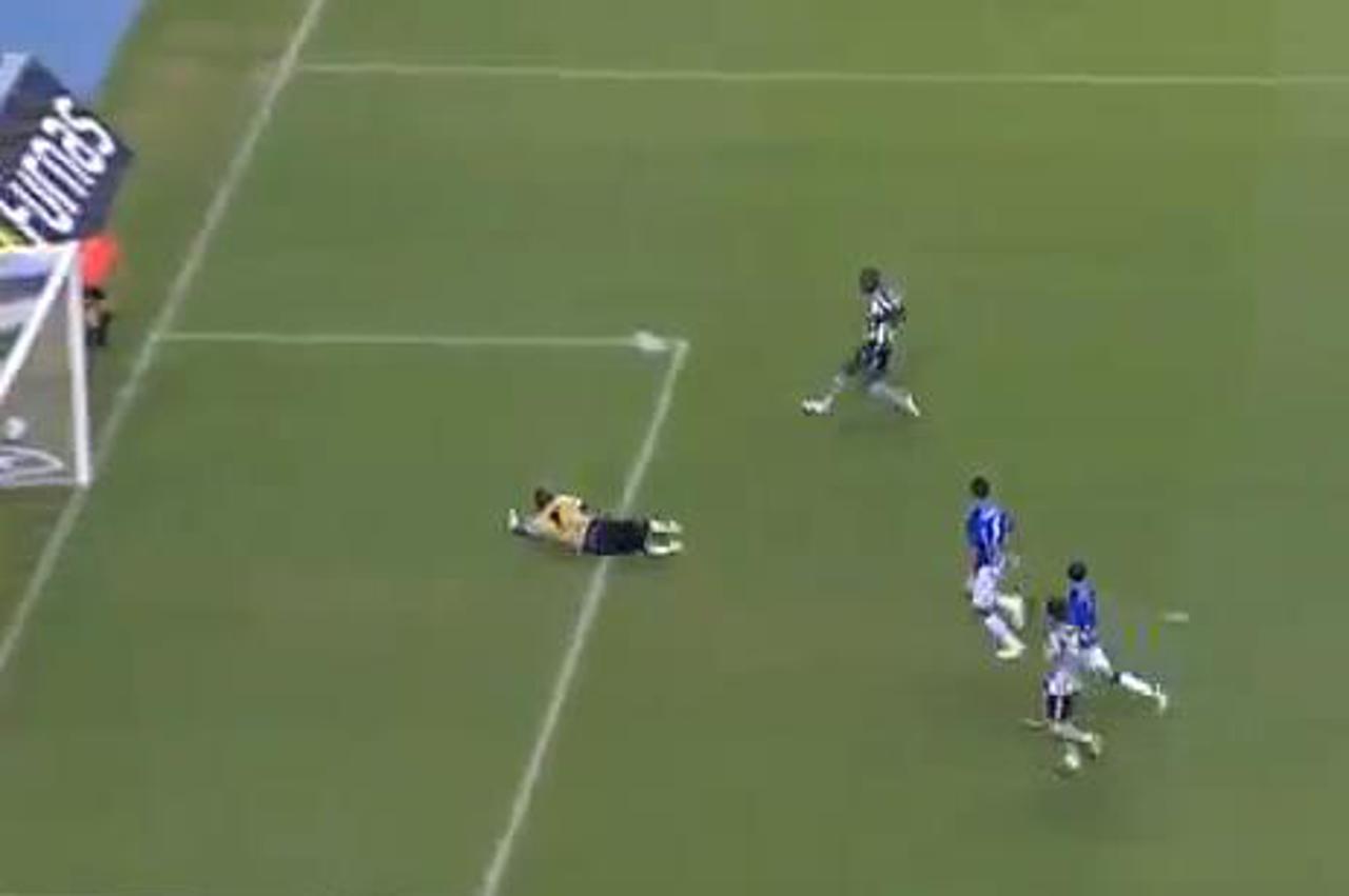 Seedorf promašaj