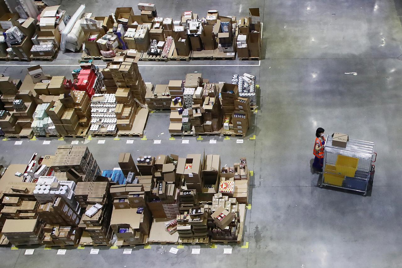 Yandex Market's distribution centre outside Moscow