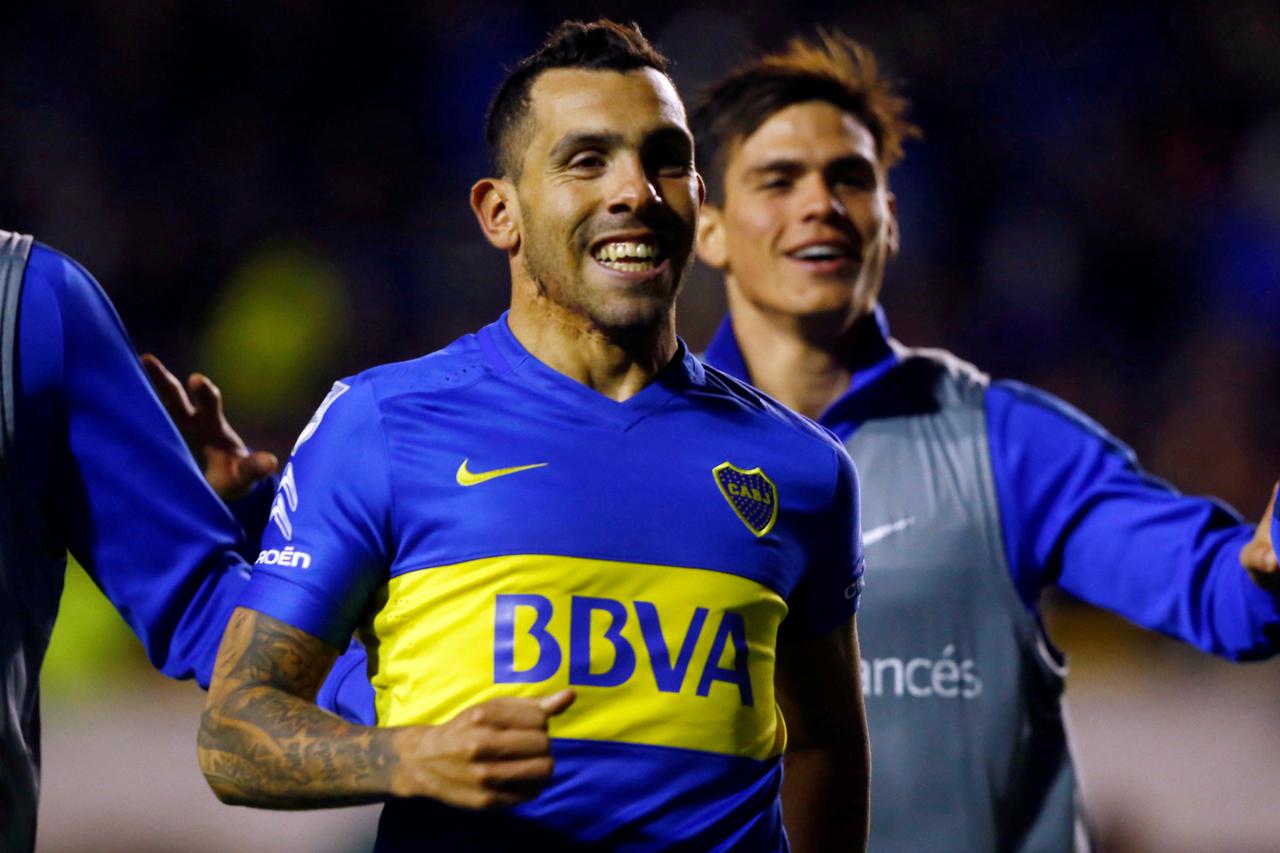 Football Soccer- Boca Juniors v Nacional - Copa Libertadores- Alberto J. Armando stadium, Buenos Aires, Argentina, 19/5/16. Boca Juniors' Carlos Tevez celebrates at the end of the match. REUTERS/Enrique Marcarian  Picture Supplied by Action Images