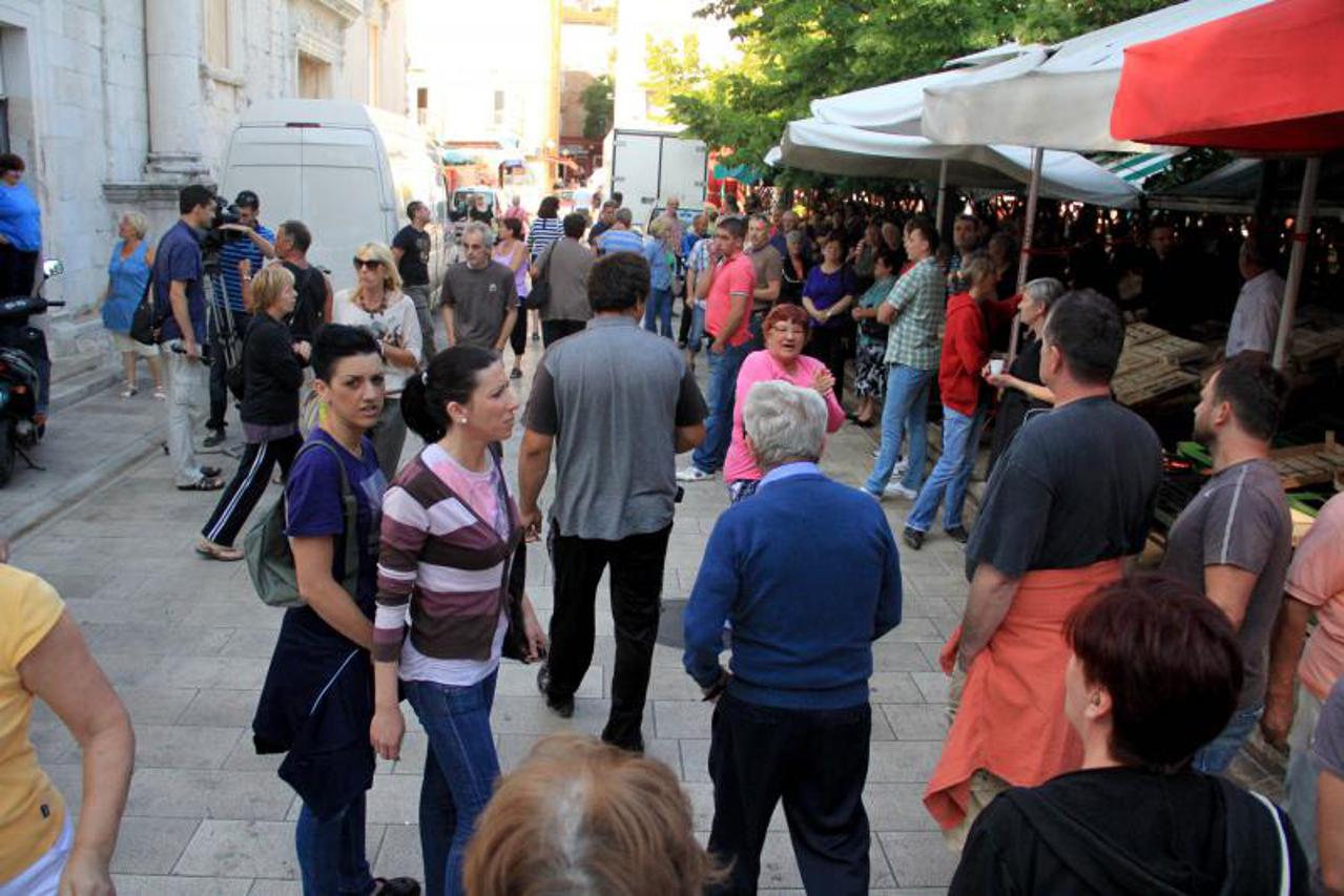 tučnjava,zadarska tržnica (1)