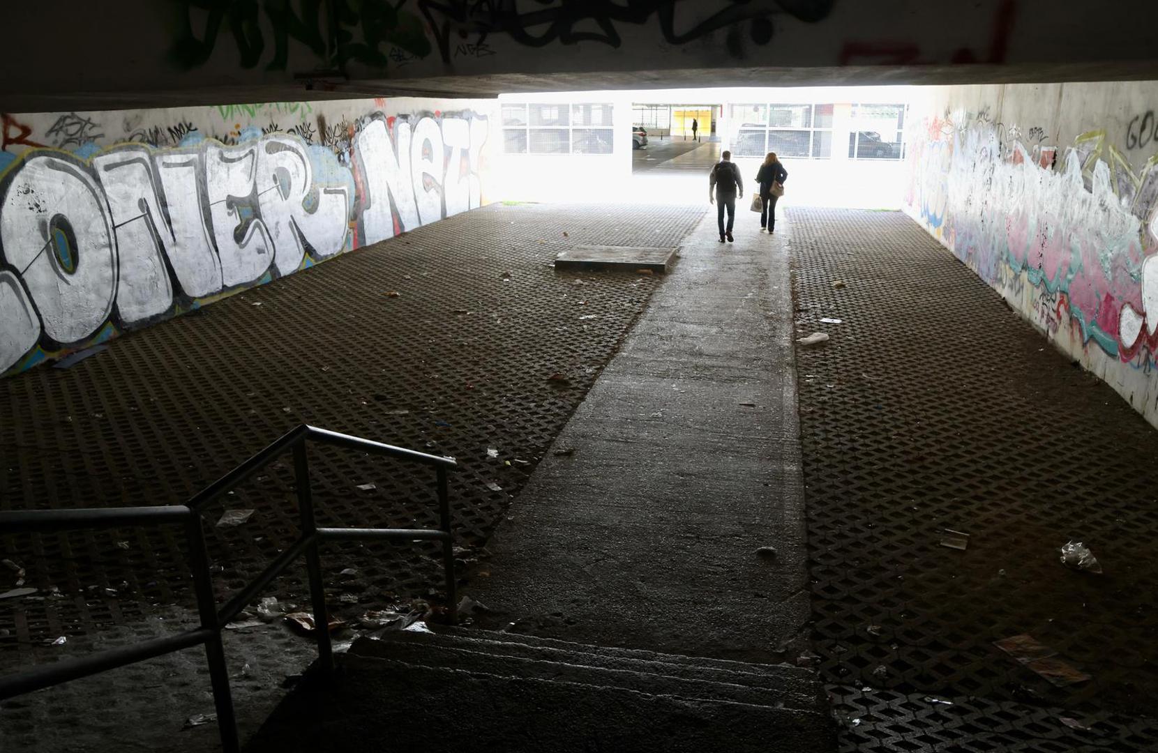 Tijelo je, dodaju iz policije, prevezeno na patologije kako bi se obavila sudsko medicinska obdukcija.