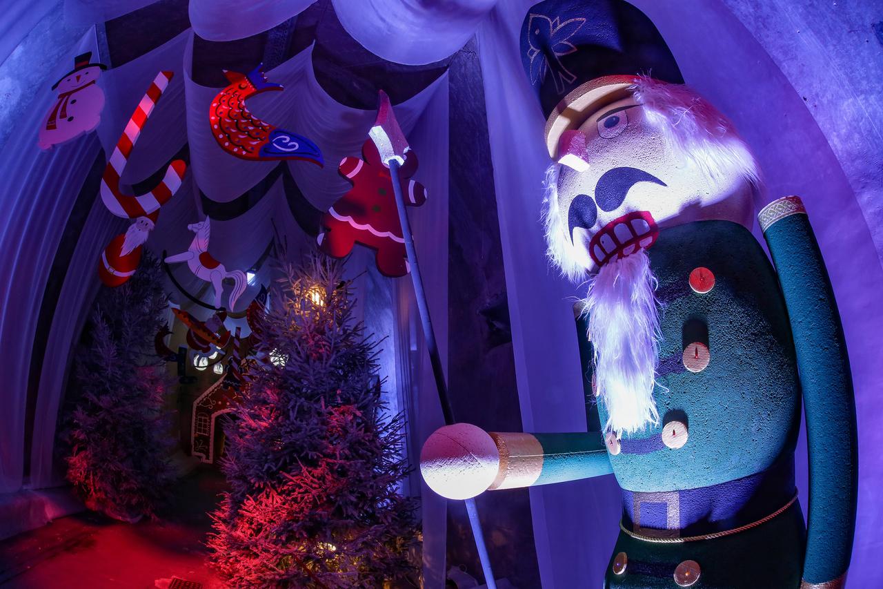 Božićna bajka u tunelu Grič