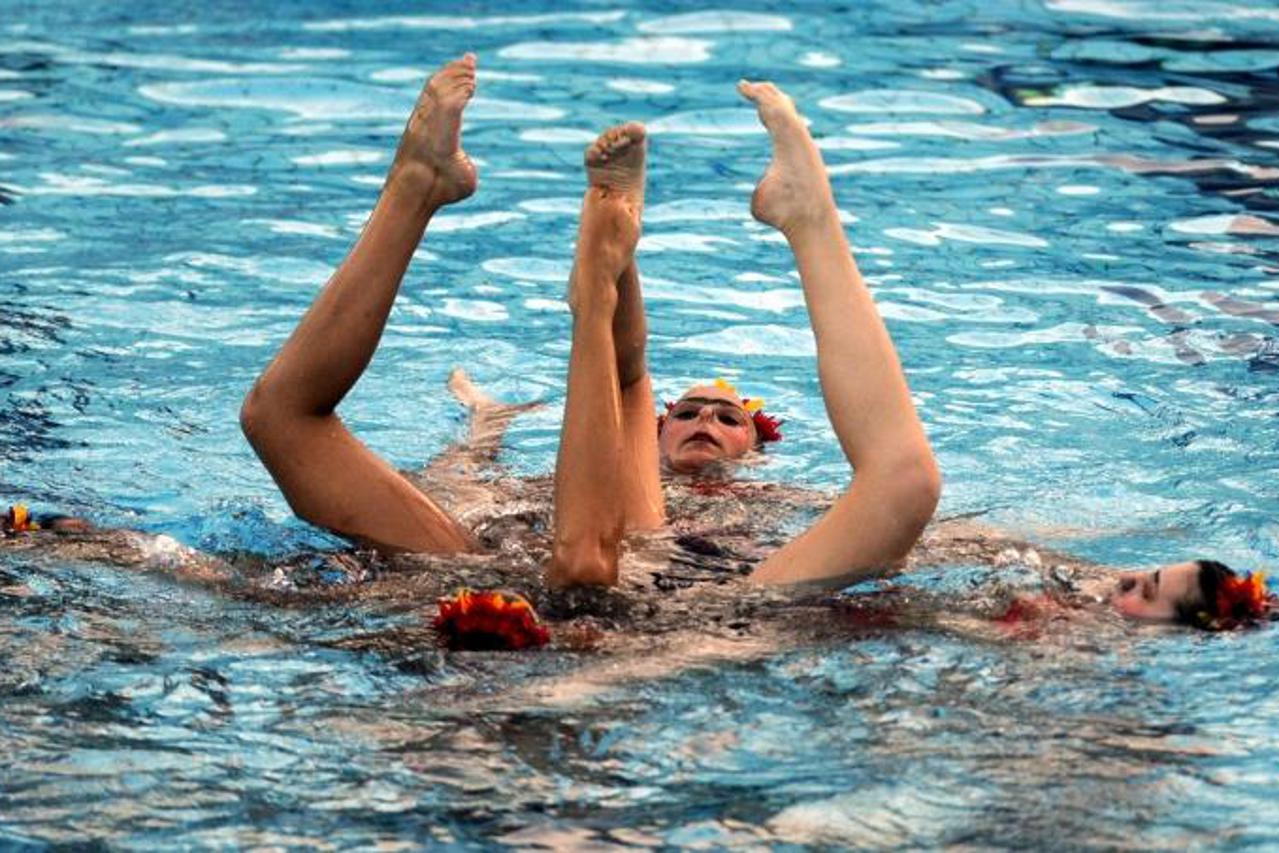 '29.06.2012., Split - Sinhronizirano plivanje Sinhro club Dolphina na poljudu.  Photo: Tino Juric/PIXSELL'