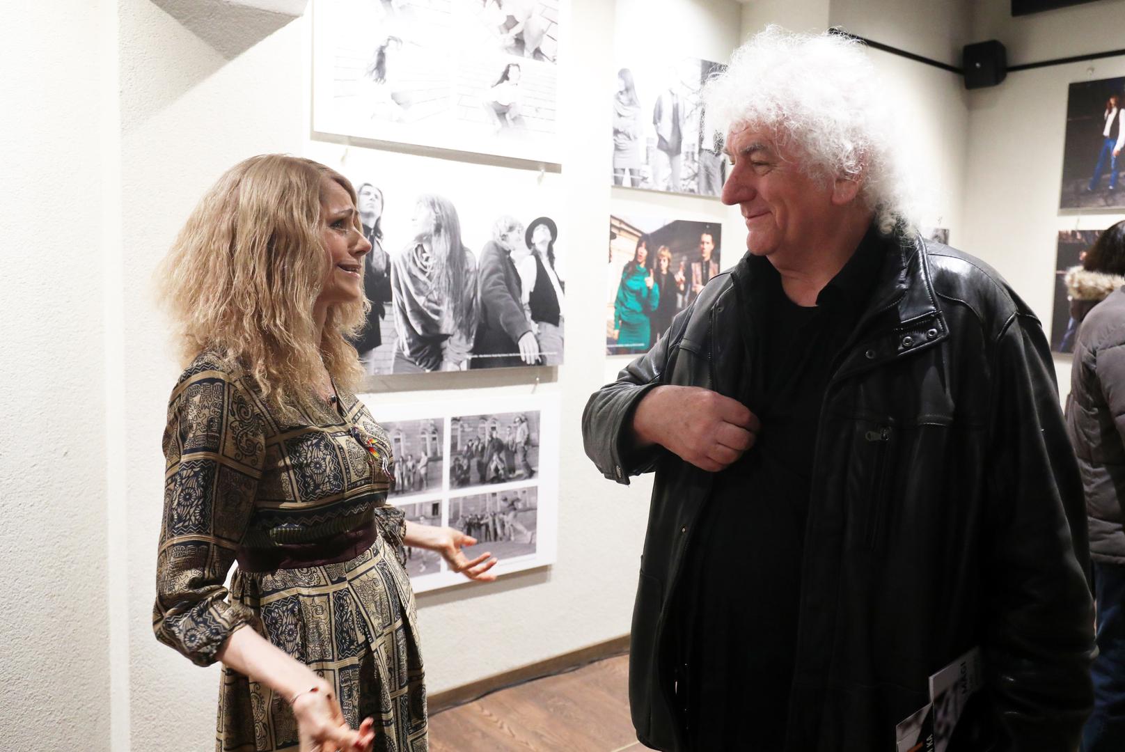 Pred kraj života preselila se u napuštenu garažu u predgrađu Beograda gdje je živjela osamljena i napuštena od svih. Završila je kao beskućnica u beogradskom prihvatilištu za beskućnike. Preminula je 18. rujna 2002. godine