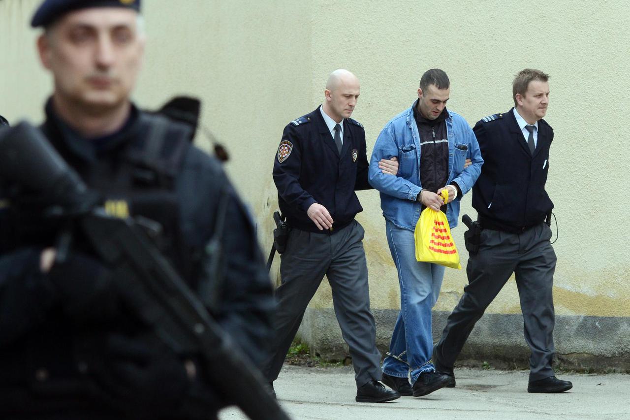 Varaždin: Amir Mafalani pod jakim policijskim osiguranjem odlazi sa suda u Varaždinu