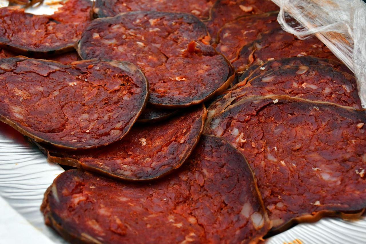 Požega: Održan Festival kulena i vina i tradicionalni Ivanjski krijes