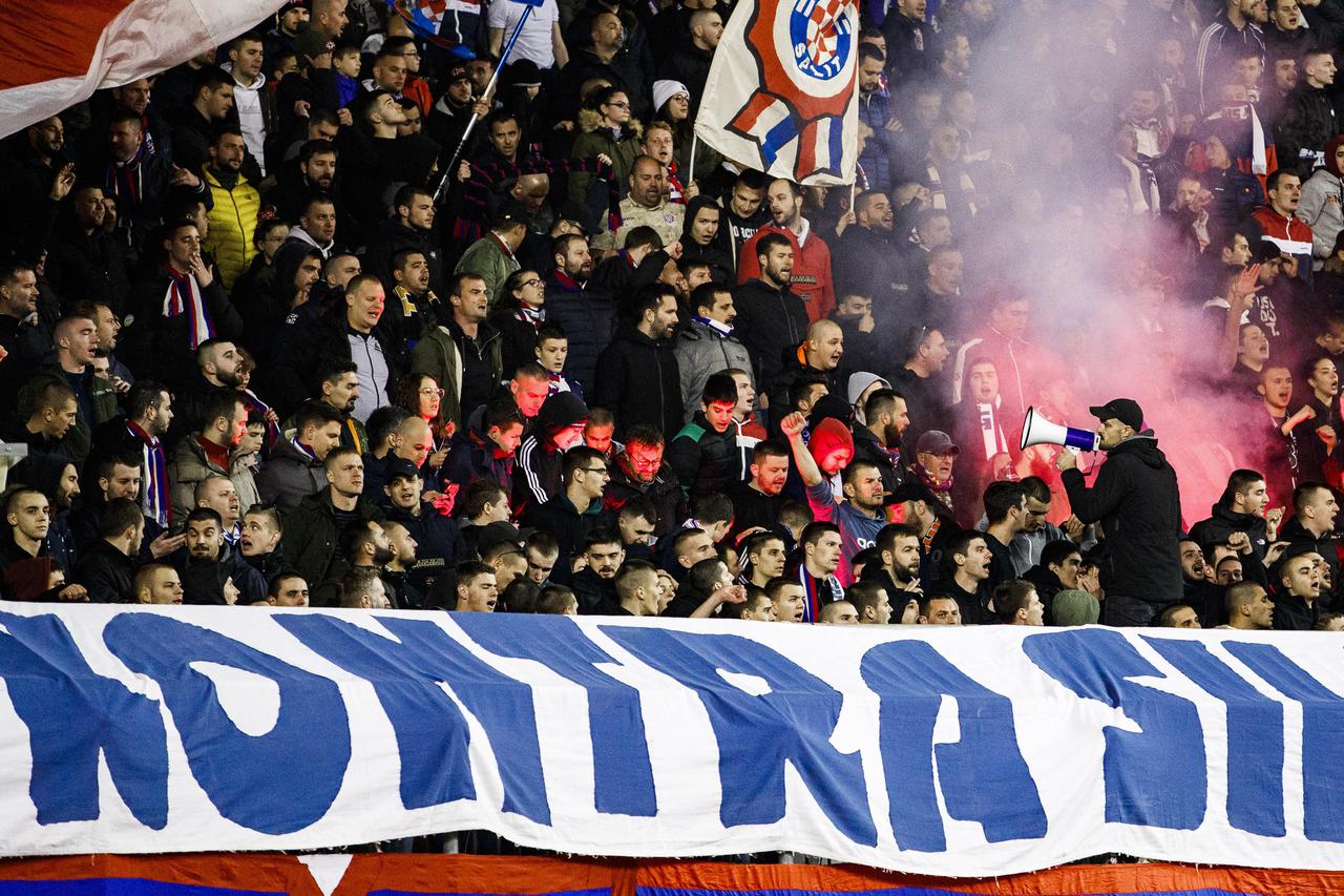 Atmosfera na Poljudu tijekom utakmice između Hajduka i Osijeka