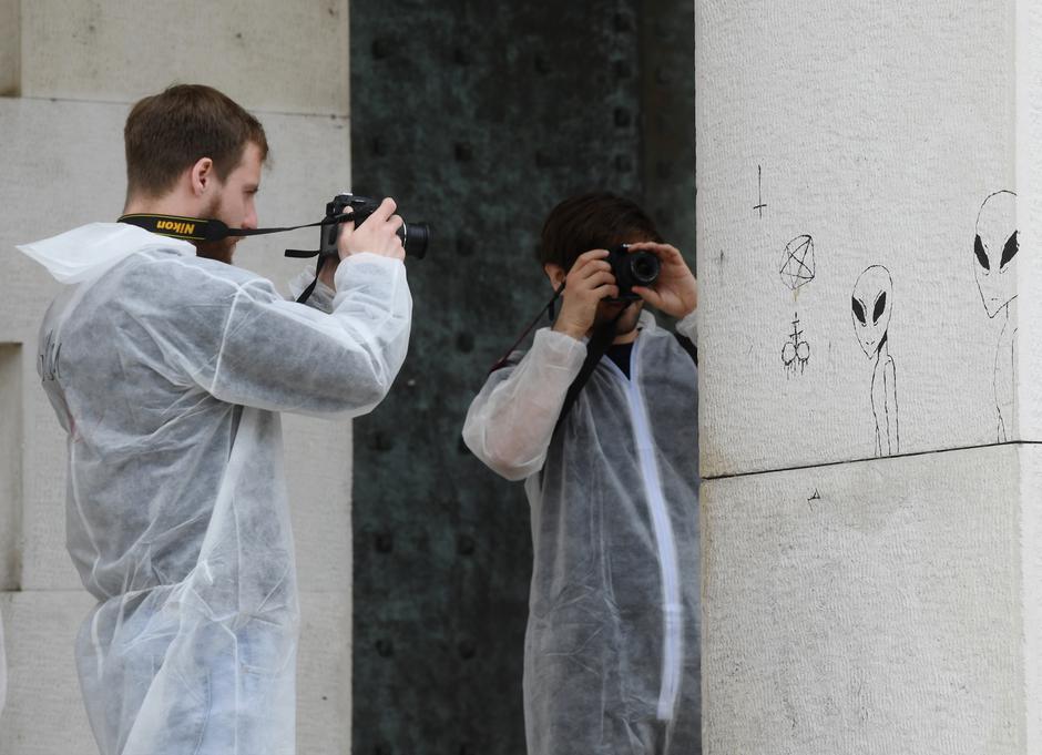 Zagreb: HDLU i OKIRU održali akciju dokumentiranja stanja i čišćenja Meštrovićevog paviljona