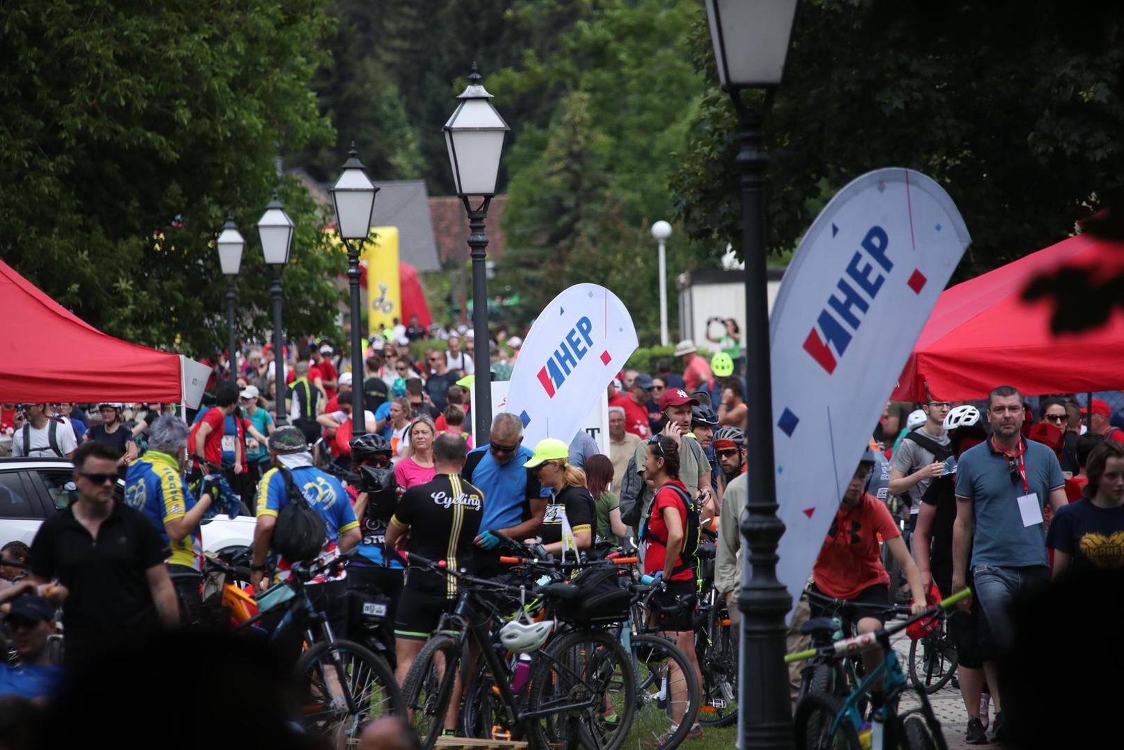 11.06.2022.,Zagreb - Na Trgu dr. Franje Tudjmana startala jubilarna 40. Vecernjakova biciklijada Photo: Sanjin Strukic/PIXSELL