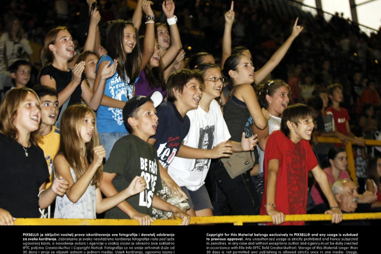 '12. 09. 2008., Split - Nakon mjesec dana natjecanja osnovnoskolske i srednjoskolske djece po svim zupanijama u rukometu, odbojci, odbojci na pijesku, ulicnoj kosarci, tenisu, stolnom tenisu, sahu, ba