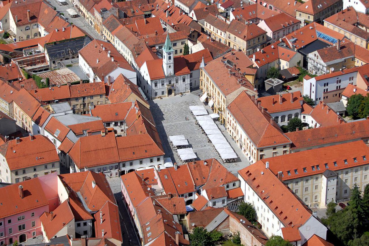 Varaždin: Pogled na grad Varaždin iz zraka