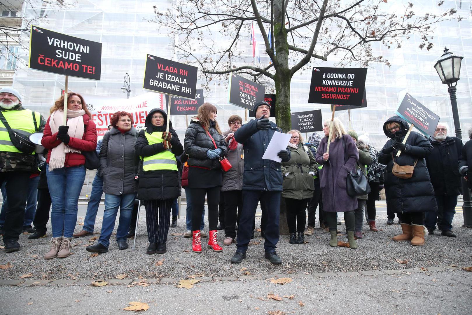 19.12.2022., Zagreb - Zrinjevac. Udruga Franak odrzala je konferenciju za medije u iscekivanju odluke Gradjanskog odjela Vrhovnog suda o pravnim shvacanjima o pravima potrosaca koji su konvertirali kredite. Medijima su se obratili Goran Aleksic i Vlado Iljkic. Photo: Sanjin Strukic/PIXSELL
