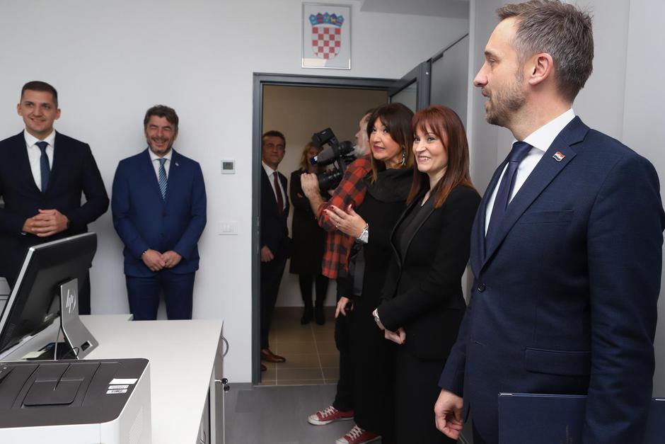 Osijek: Svečano otvorenje obnovljene zgrade Hrvatskog zavoda za zdravstveno osiguranje