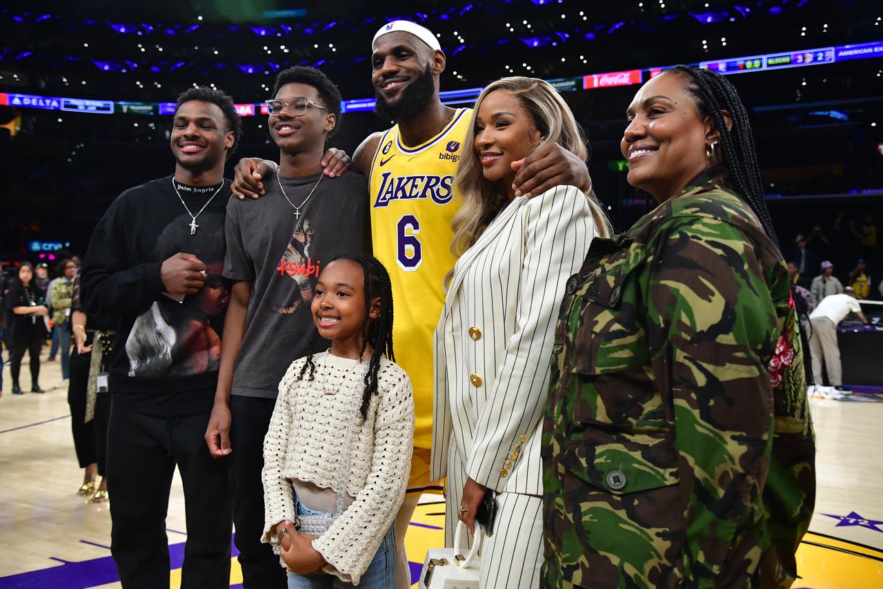 NBA: Oklahoma City Thunder at Los Angeles Lakers