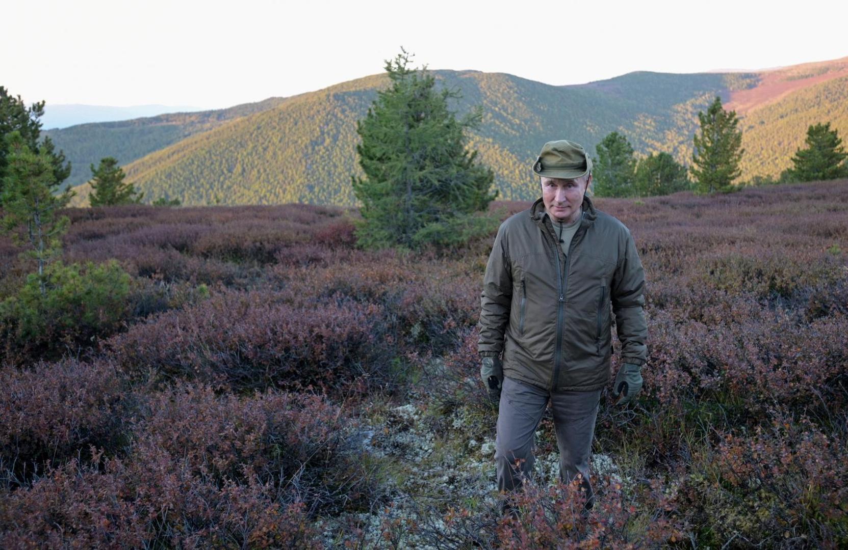 Russian President Vladimir Putin spends vacations in Siberia Russian President Vladimir Putin spends a short vacation at an unknown location in Siberia, Russia, in this undated photo taken in September 2021 and released September 26, 2021. Sputnik/Alexei Druzhinin/Kremlin via REUTERS  ATTENTION EDITORS - THIS IMAGE WAS PROVIDED BY A THIRD PARTY. SPUTNIK