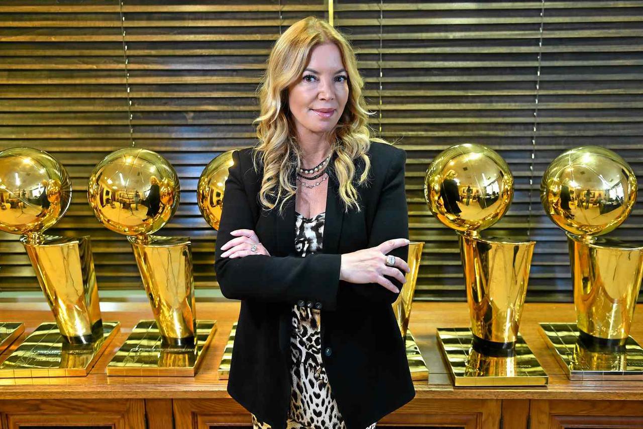 Jeanie Buss