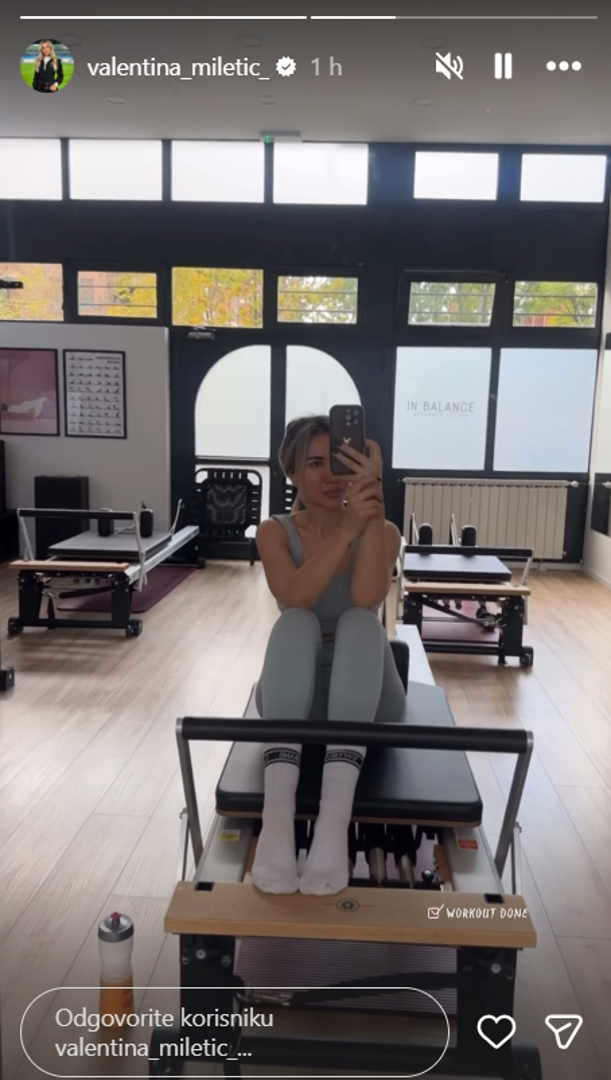 Fotografija na njezinu Instagram storyju pokazuje kako sjedi na reformeru, a nakon odrađenog treninga pohvalila se kako ga je uspješno privela kraju.