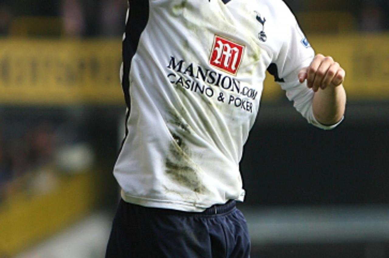 'Soccer - Barclays Premier League - Tottenham Hotspur v Chelsea - White Hart Lane Tottenham Hotspur\'s Luka Modric celebrates after scoring the first goal'