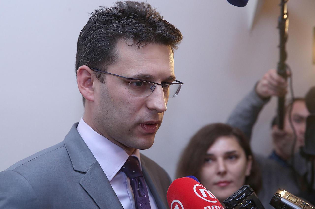 Božo Petrov
