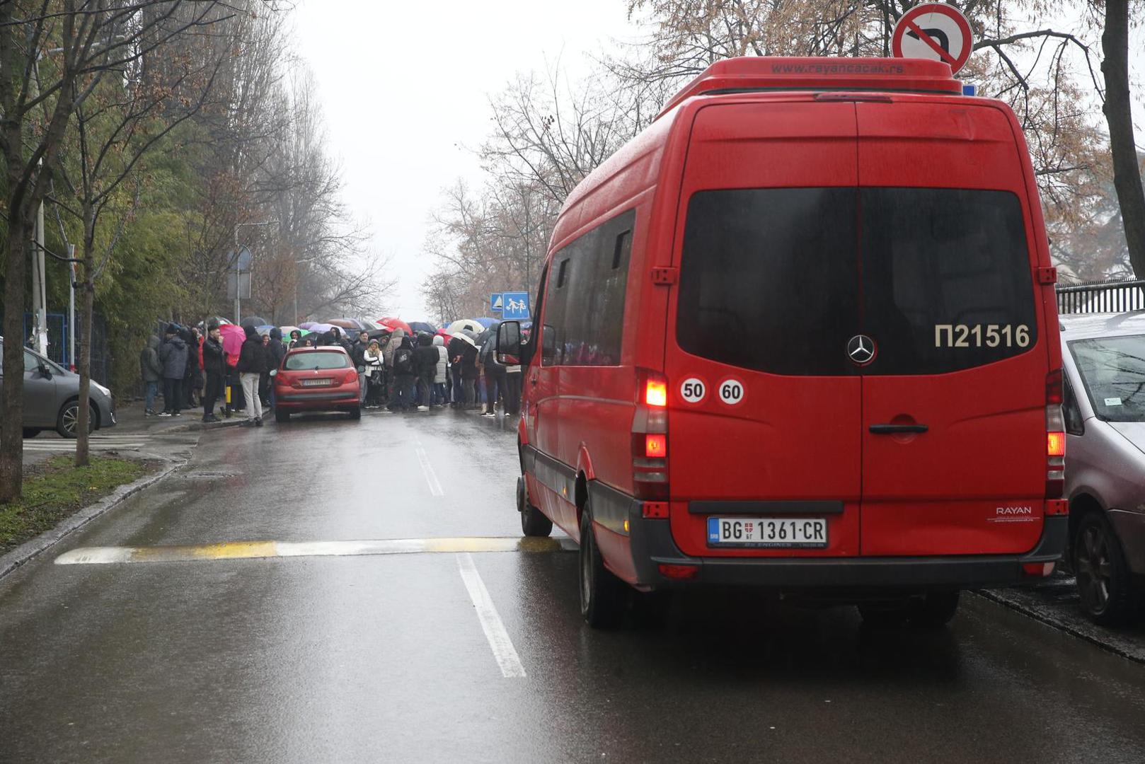 24, January, 2025, Belgrade - Support from parents and former students for teachers at the "Djura Danicic" Elementary School. Photo: F.S./ATAImages24, januar, 2025, Beograd - Podrska roditelja i bivsih djaka nastavnicima OS "Djura Danicic". Photo: F.S./ATAImages Photo: F.S./ATAImages/PIXSELL