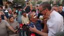 Svađa s crijevom, borba s Van Dammeom i skakanje u Savu: Vučićeva kampanja sve je luđa