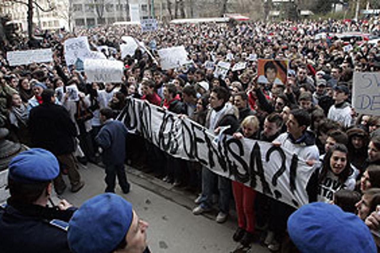 Zločin je izazvao spontani masovni prosvjed građana glavnog grada BiH