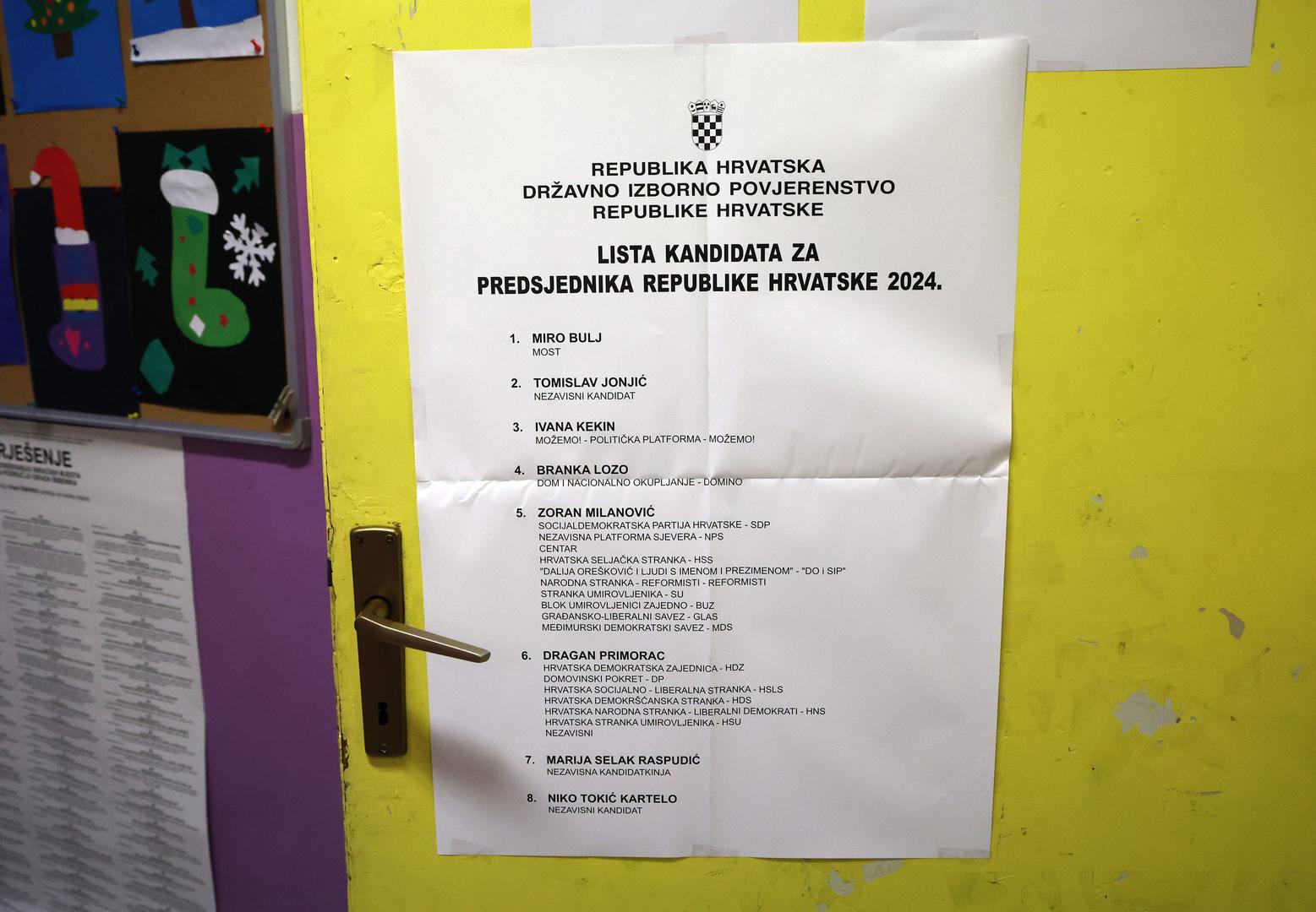 29.12.2024., Sibenik - Gradjani na biralistima glasuju za novu predsjednicu ili novog predsjednika Republike Hrvatske. Photo: Dusko Jaramaz/PIXSELL