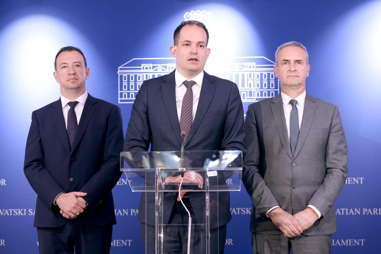 Odbor za Ustav, Poslovnik i politicki sustav nastavio je 28. sjednicu na kojoj ce pokusati utvrditi listu kandidata za 3 suca Ustavnog suda. Oporba je napustila sjednicu