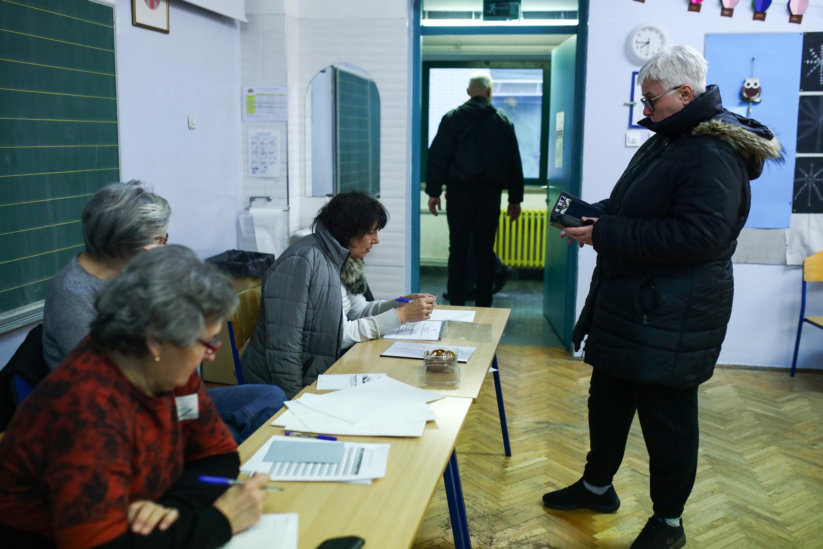 29.12.2024., Zagreb - Gradjani na biralistima glasuju za novu predsjednicu ili novog predsjednika Republike Hrvatske. Photo: Emica Elvedji/PIXSELL