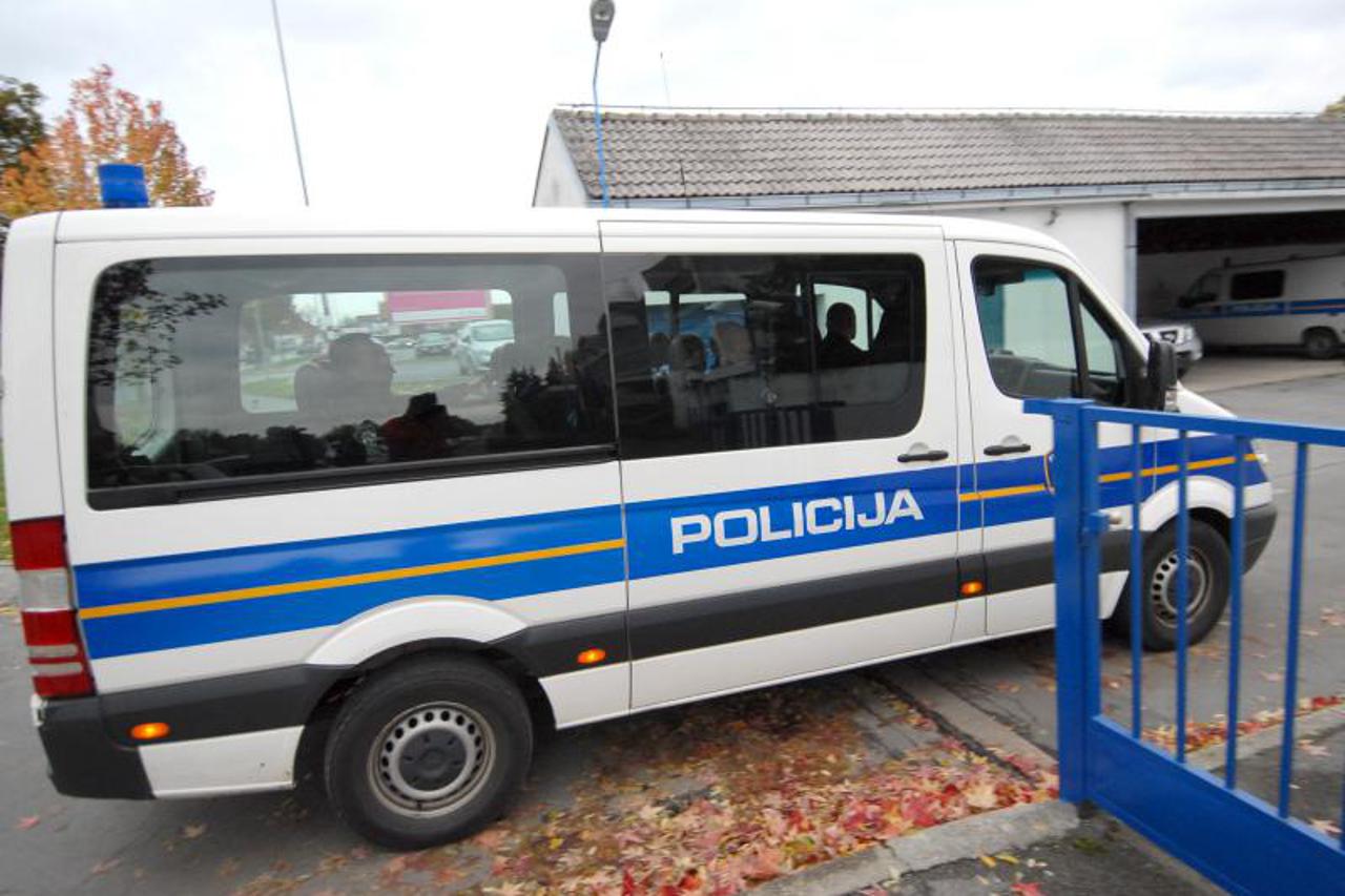 policija