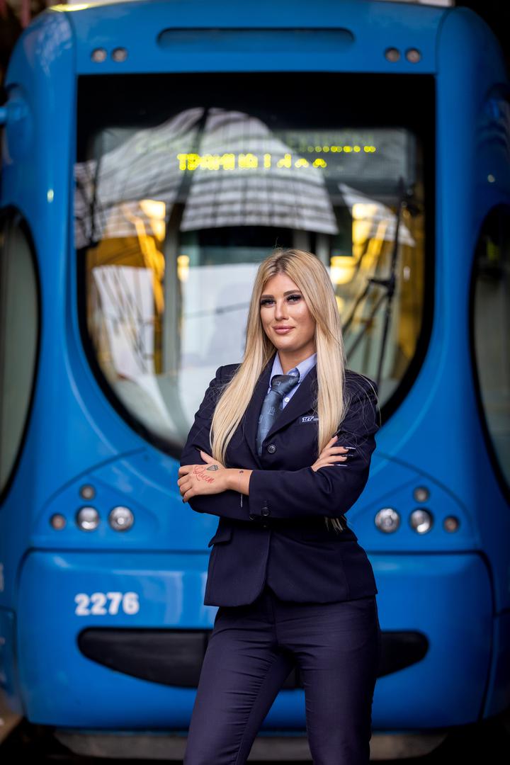 "Mislila sam da će sve završiti na jednom ili dva članka, ali priča se proširila i izvan Hrvatske – u Srbiju, Bosnu i Sloveniju. Drago mi je zbog toga, ali imamo još puno mladih i lijepih vozačica koje također zaslužuju pažnju", zaključila je.