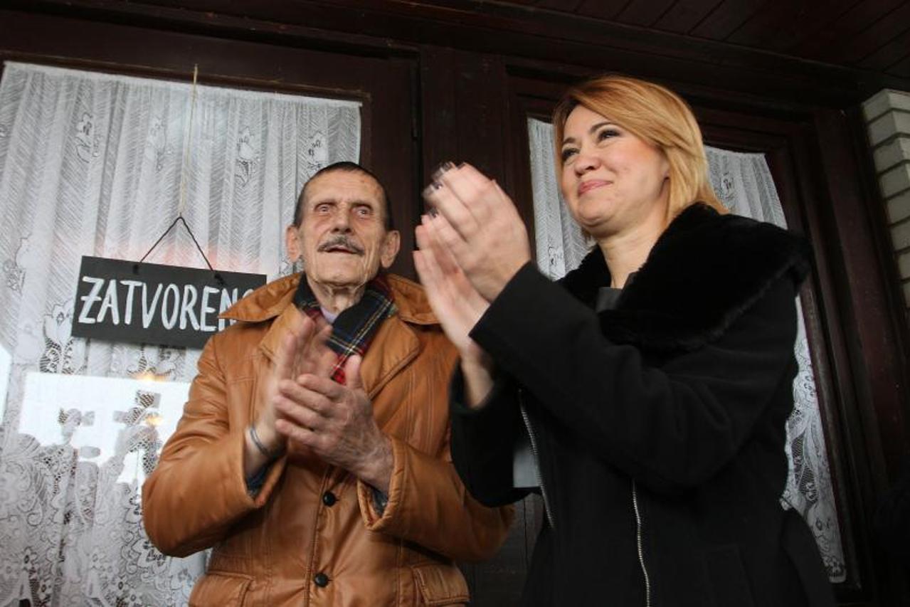 Čepin, zatvoren dom,Milanka Opačić