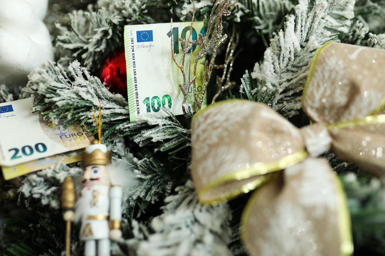 Božićnica u eurima 