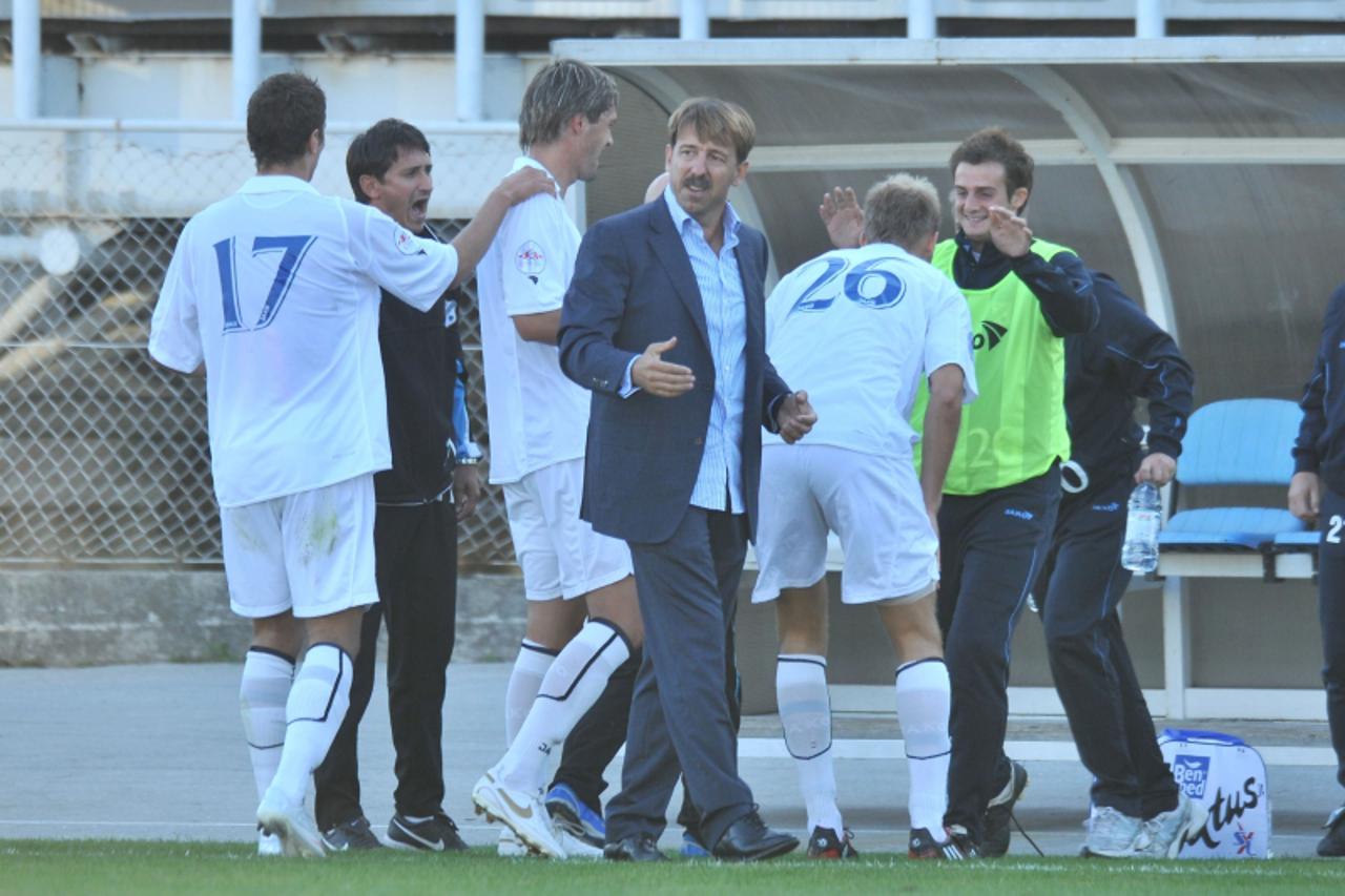 'sport 03.10.2009.,Zagreb, Kranjceviceva - 10. kolo Prve HNL-e, susret izmedju NK Croatia Sesvete i NK Rijeka.Slavlje Badicinova pogotka, Zoran Vulic. Photo: Antonio Bronic/VLM'