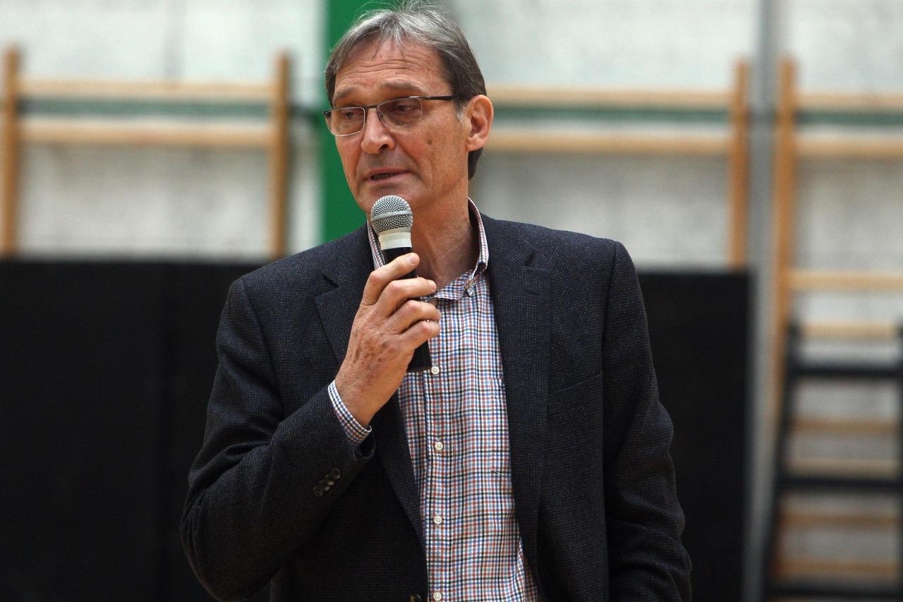 Petar Skansi