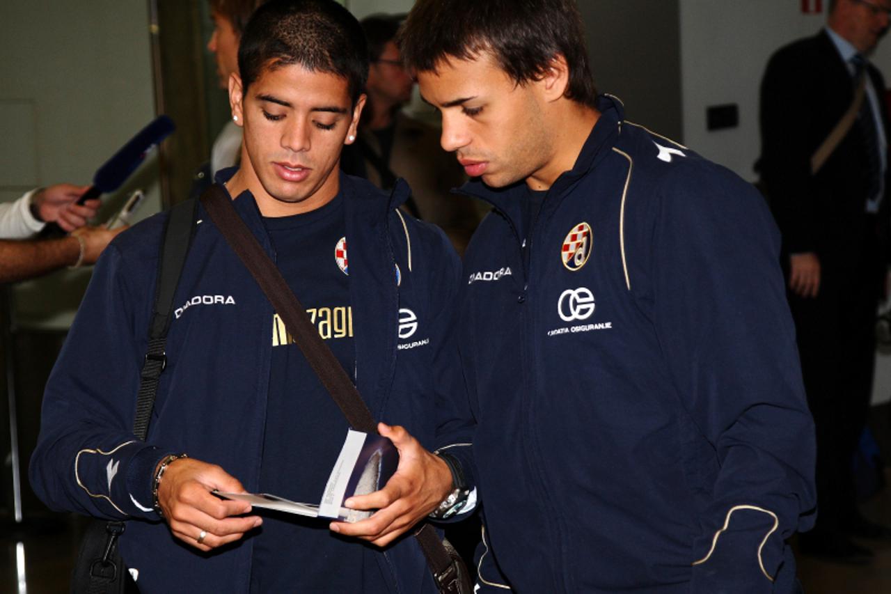 '27.07.2010., Zagreb Nogometasi NK Dinamo otputovali su u Moldaviju na prvi susret sa Moldavskim Sheriffom u sklopu treceg pretkola Lige prvaka. Luis Ibanez i Adrian Calello Photo: Zeljko Hladika/PIXS