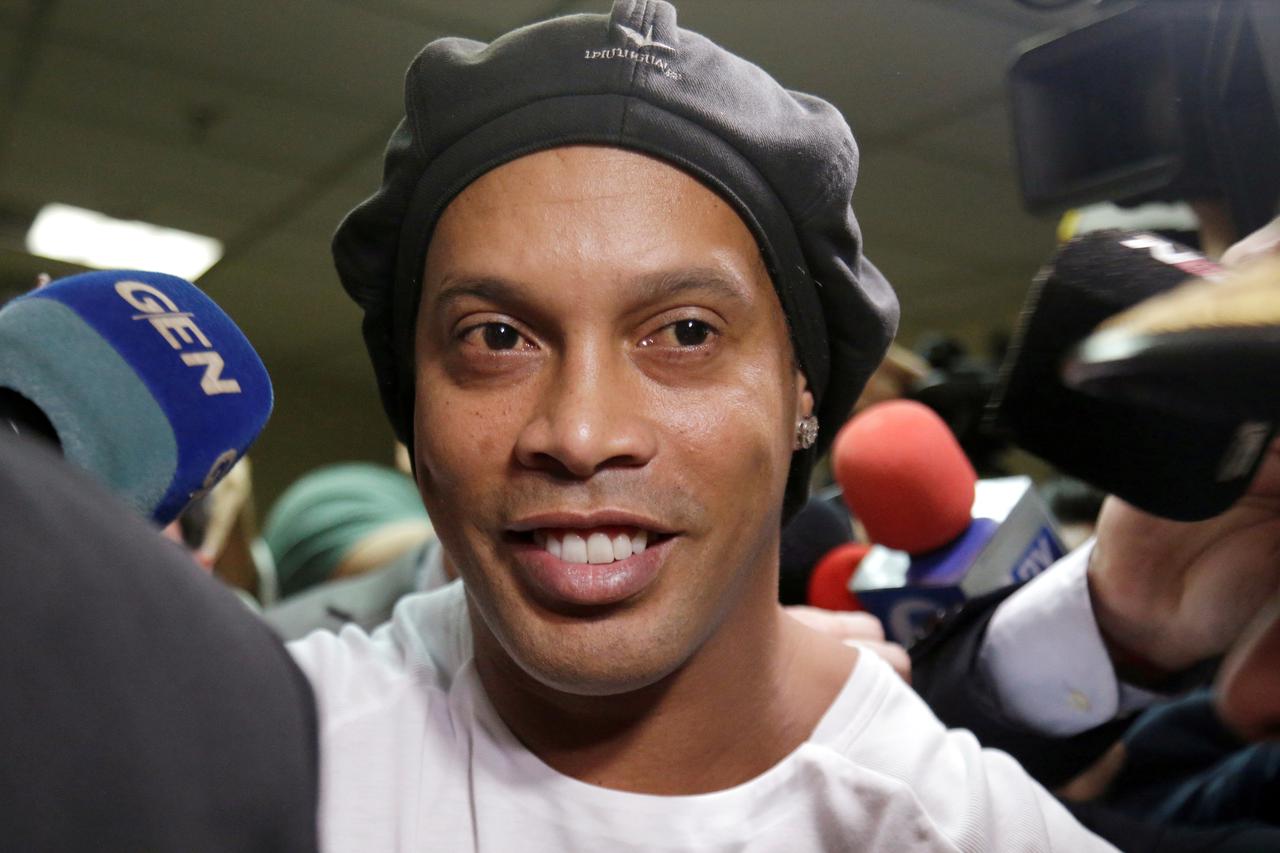 FILE PHOTO: Ronaldinho leaves Paraguay's Supreme Court after testifying in Asuncion