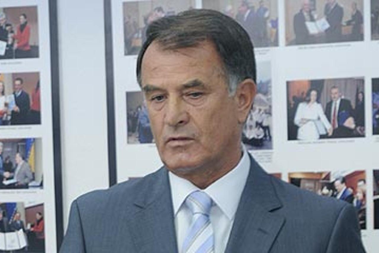 Dušan Bajević