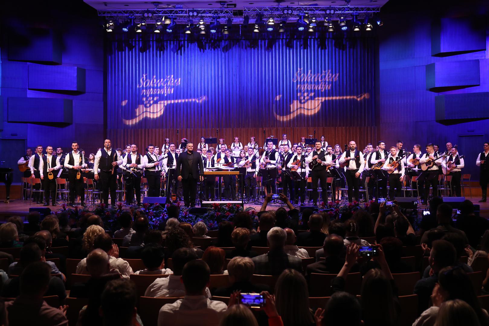  Koncert je pripremio jedan od najsvestranijih hrvatskih umjetnika, pijanist i skladatelj Matej Meštrović.