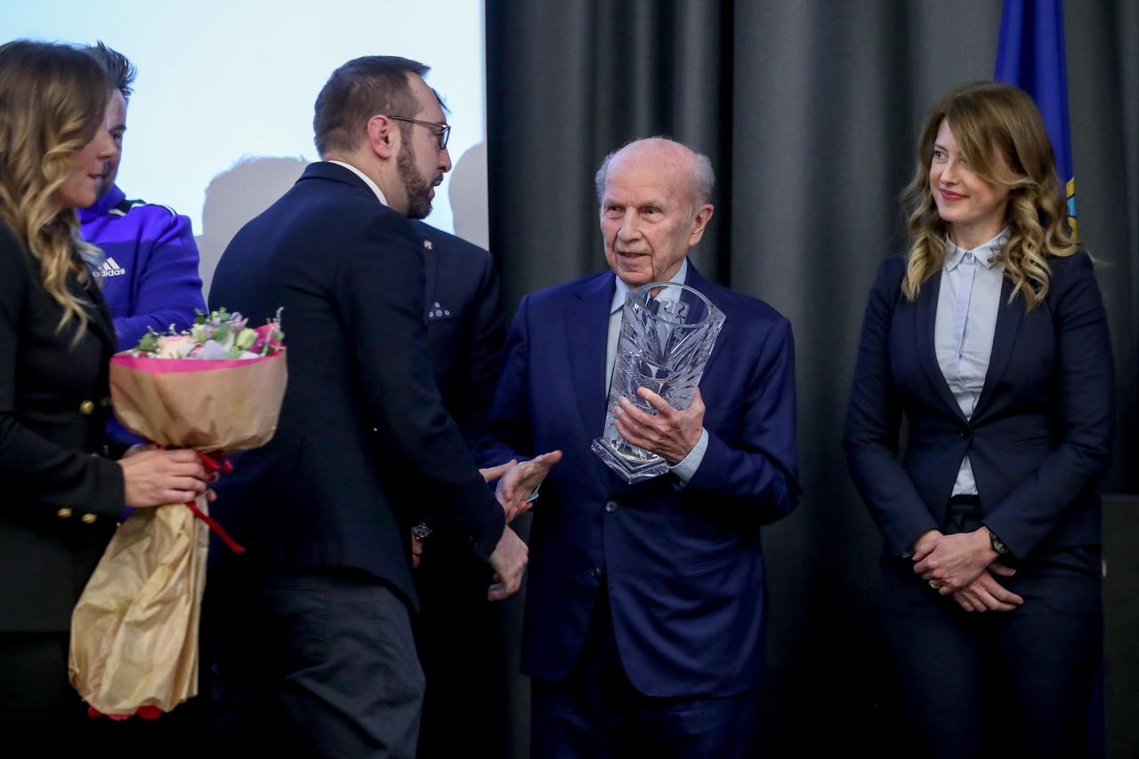 storyeditor/2021-12-18/Tomasevic1_pxl_spo_171221-1.jpg