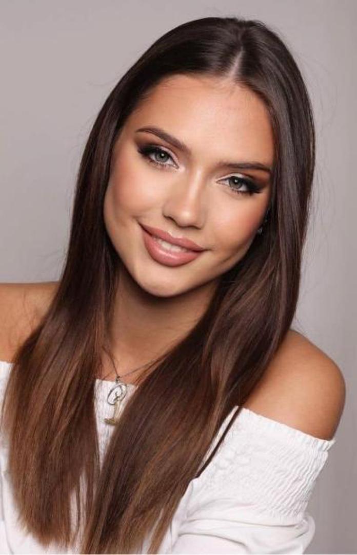 Godine 2022. titula Miss Universe Hrvatske pripala je Ariani Podgajski.
