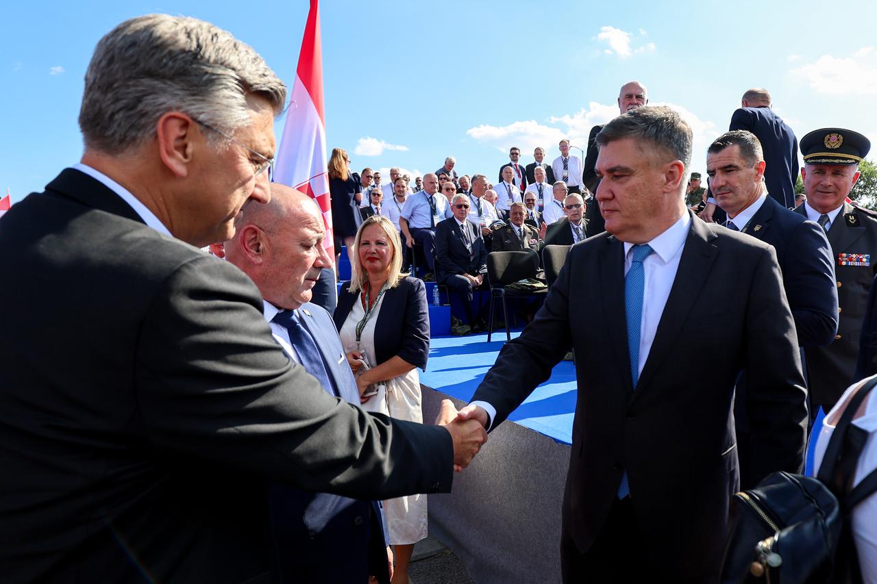 Zagreb: Predsjednik Milanović i premijer Plenković stigli na vojni mimohod u povodu 30. obljetnice VRO Oluja