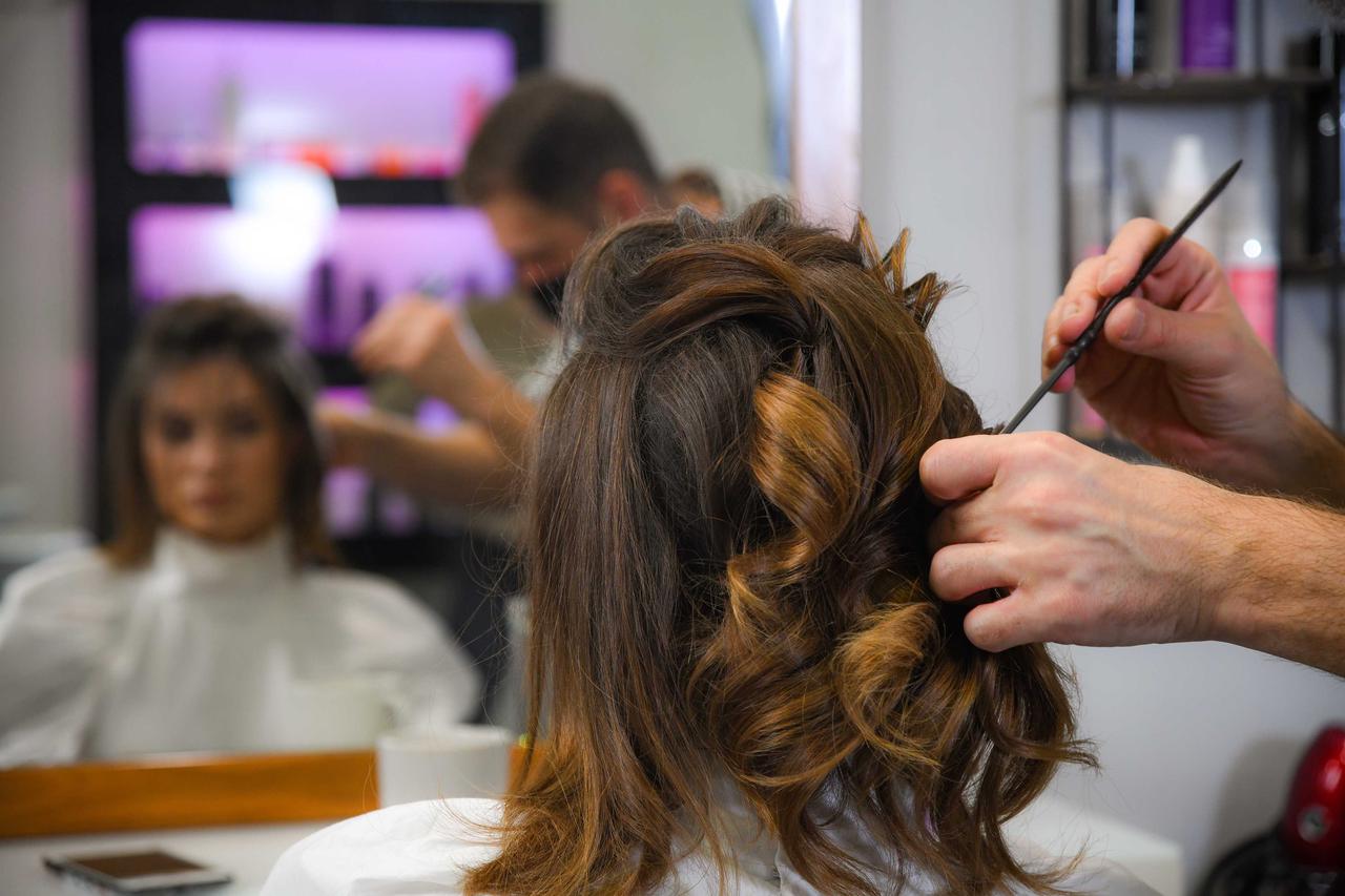 Zagreb: Svečane frizure