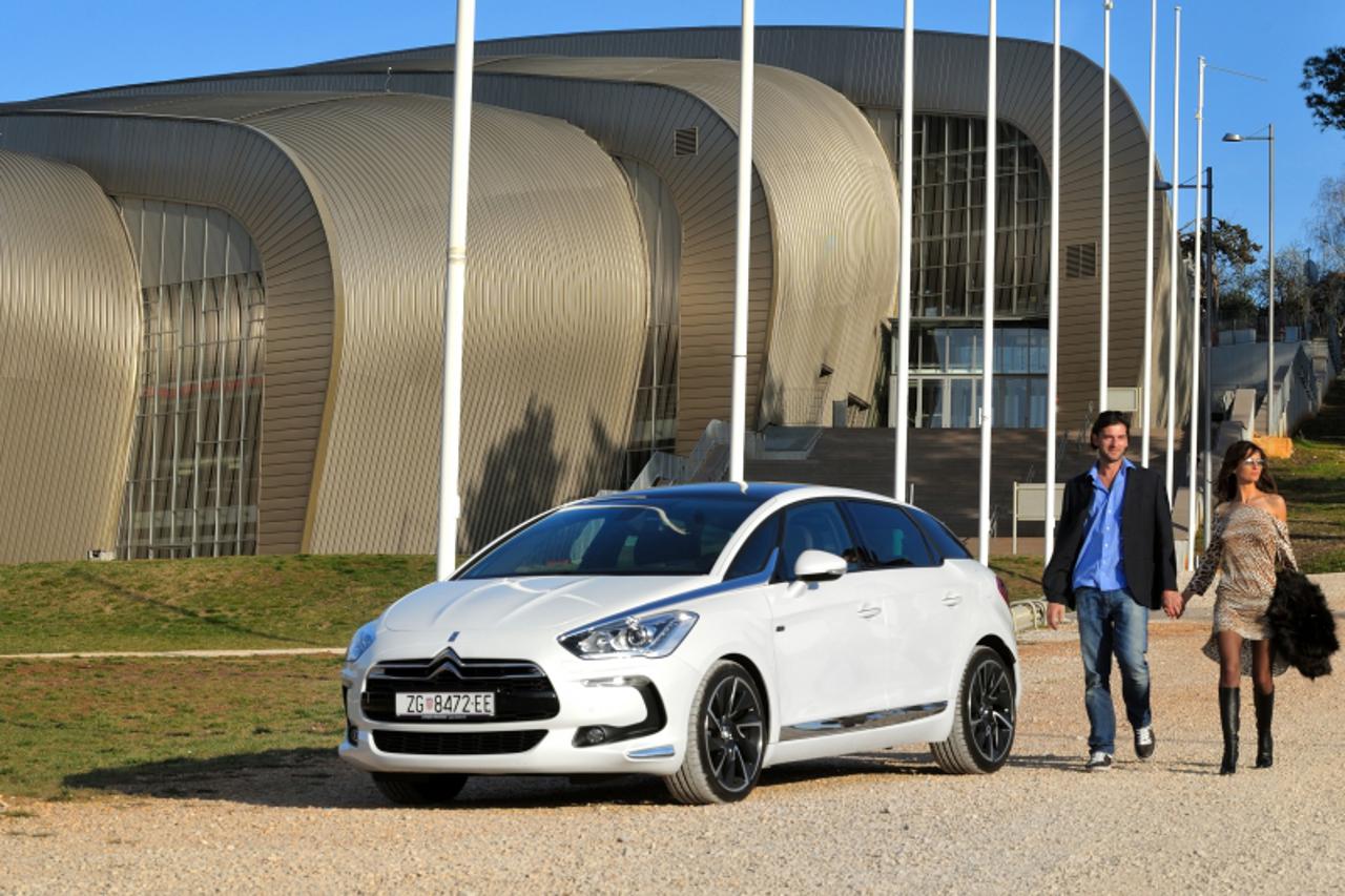 'DS5citroen01_nnn_aut_290312'