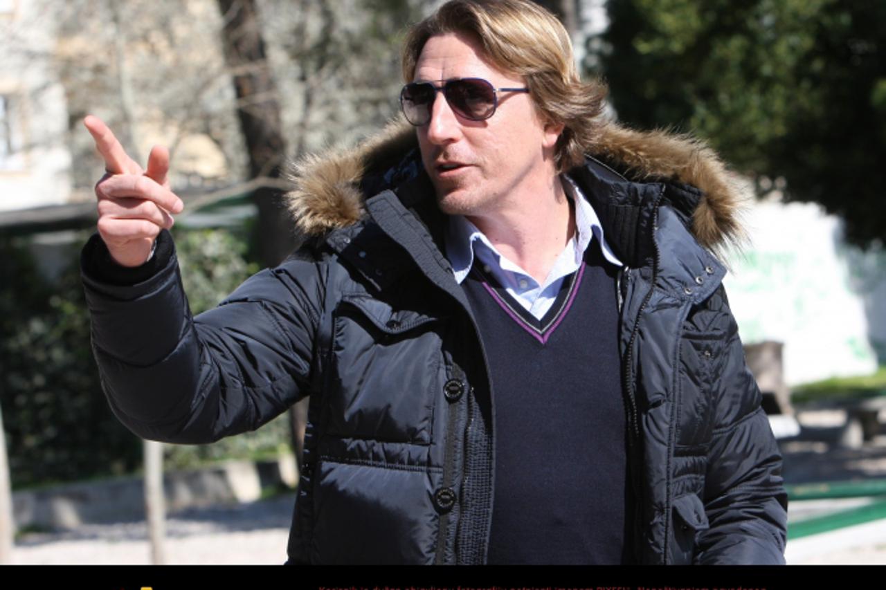 '15.03.2010., Makarska - Razgovor s bivsim nogometnim reprezentativcom Alenom Boksicem u Makarskoj. Razgovor je vodio Vecernjakov novinar Ozren Marsic. Photo: Ivo Cagalj/PIXSELL'